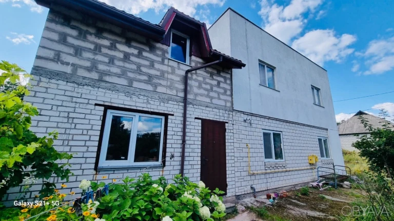 Продам 2 єт. дом 130 кв.м. в с.Хотяновка,6 соток земли