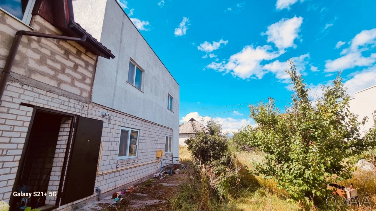 Продам 2 єт. дом 130 кв.м. в с.Хотяновка,6 соток земли