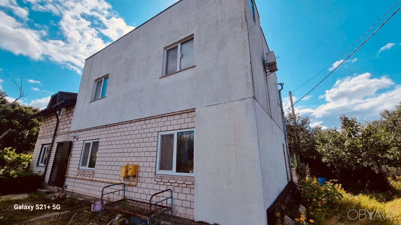 Продам 2 єт. дом 130 кв.м. в с.Хотяновка,6 соток земли
