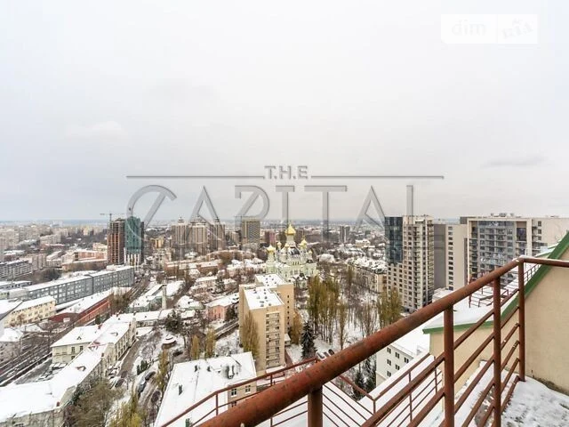 Sale of 5k apartment 255 sq. m on Sichovykh Striltsiv 52A •