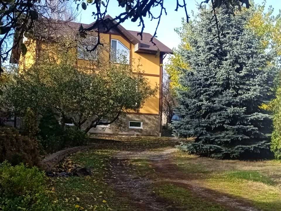 Будинок. Київ, Павла Грабовського вул.