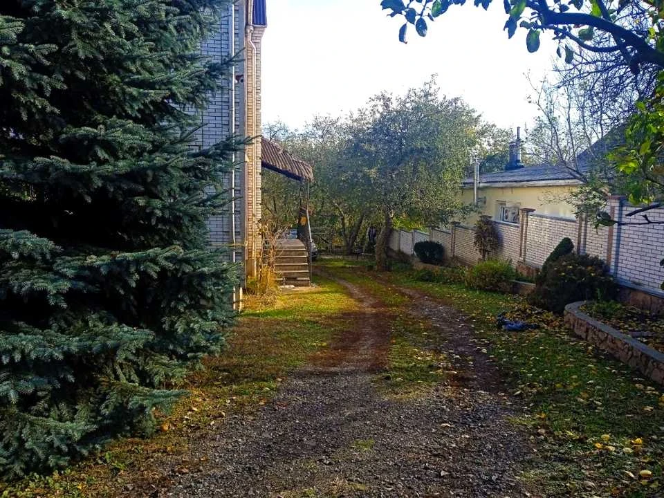 Будинок. Київ, Павла Грабовського вул.