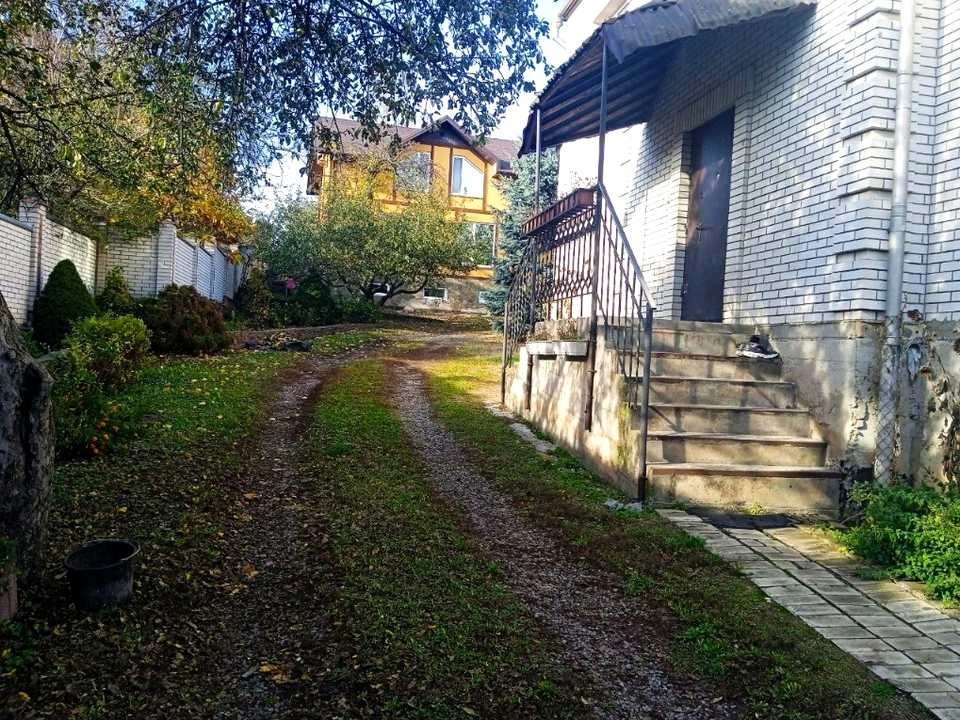 Будинок. Київ, Павла Грабовського вул.