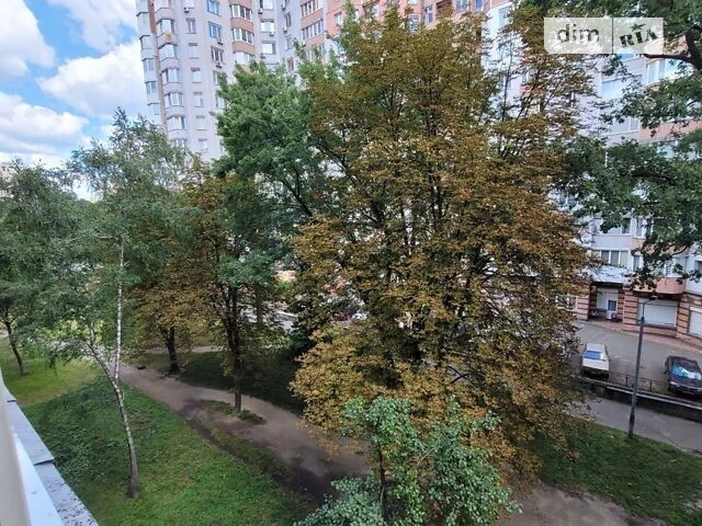 Sale of 3-room apartment 72 sq. m on Beresteyskyi Avenue 127 • ID