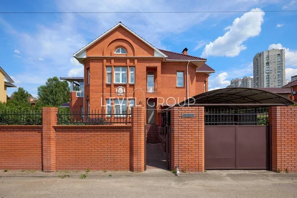 Продаж будинку на Троєщині. Без комісії %