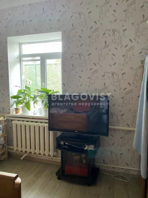 Продаж будинку вул. Дібровна 8 в Києві / W-7440776