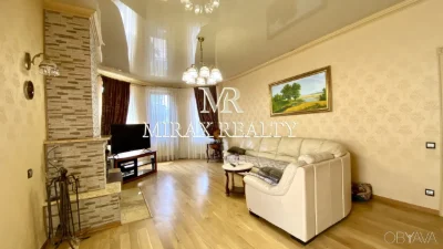 Продаж будинку 300 м #178; ділянка 6 сот камін веранда Київ