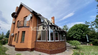 Продаж будинку 300 м #178; ділянка 6 сот камін веранда Київ