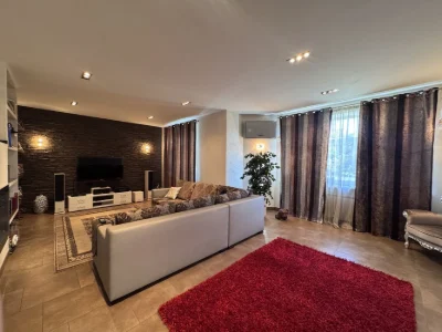 Будинок 390 м² з сауною, спортзалом та гаражем на 2 авто | Н