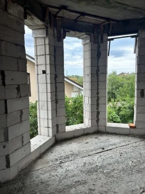 Продаж ділянки з недобудовами. Осокорки м.Славутич