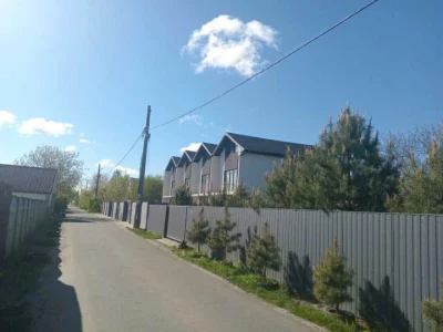 Будинок. Київ, Центральна вул.