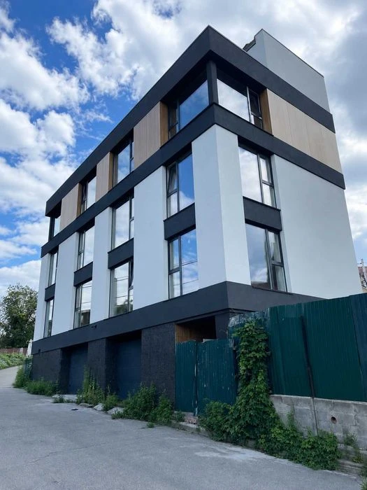 Новий будинок 171 м² біля м.Голосієво, поблизу лісу— власне