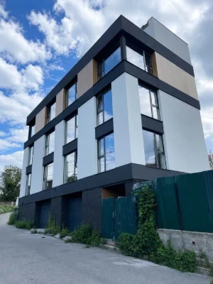 Новий будинок 171 м² біля м.Голосієво, поблизу лісу— власне
