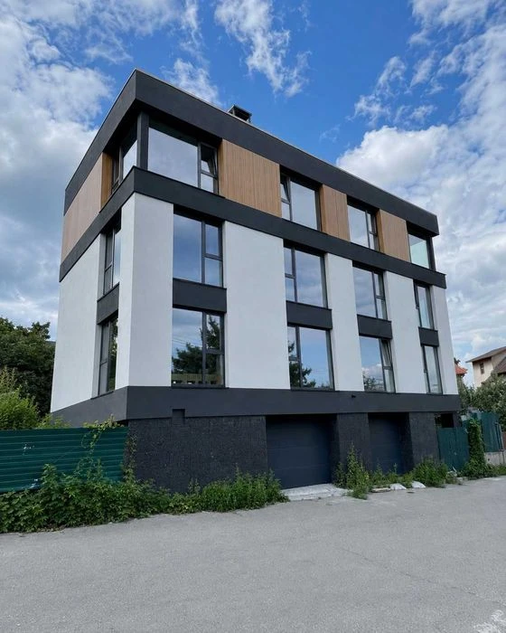 Новий будинок 171 м² біля м.Голосієво, поблизу лісу— власне