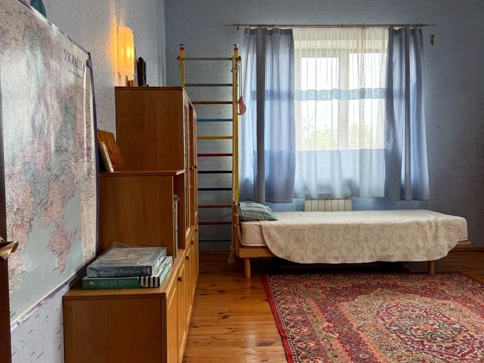 Будинок. Київ, Стара Поляна вул.