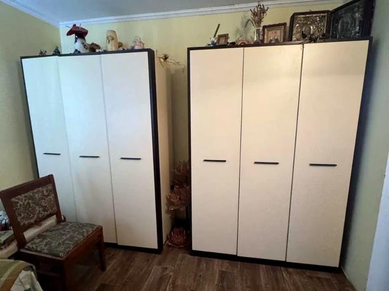 Будинок. Київ, 3-тя Озерна вул.