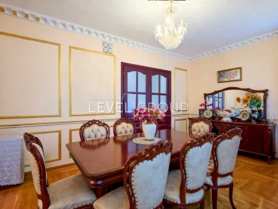 Будинок. Київ, Василя Щавинського вул. (Петровського)