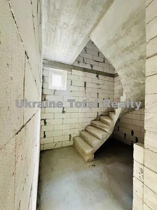 Сучасний двоповерховий будинок 105м2 в Києві! 4км до метро!
