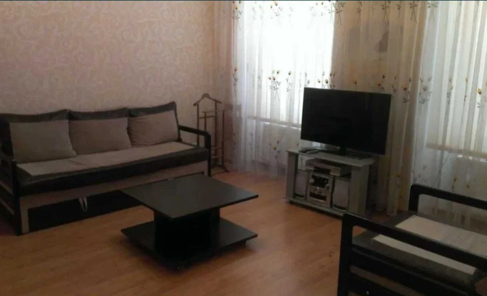 Продам 3-комнатную квартиру в историческом центре Одессы.