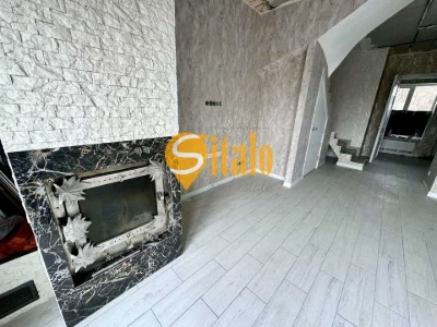 Будинок. Київ, Садова
