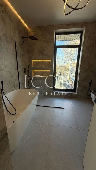 Продаж сучасного будинку 212м2 | м.Славутич