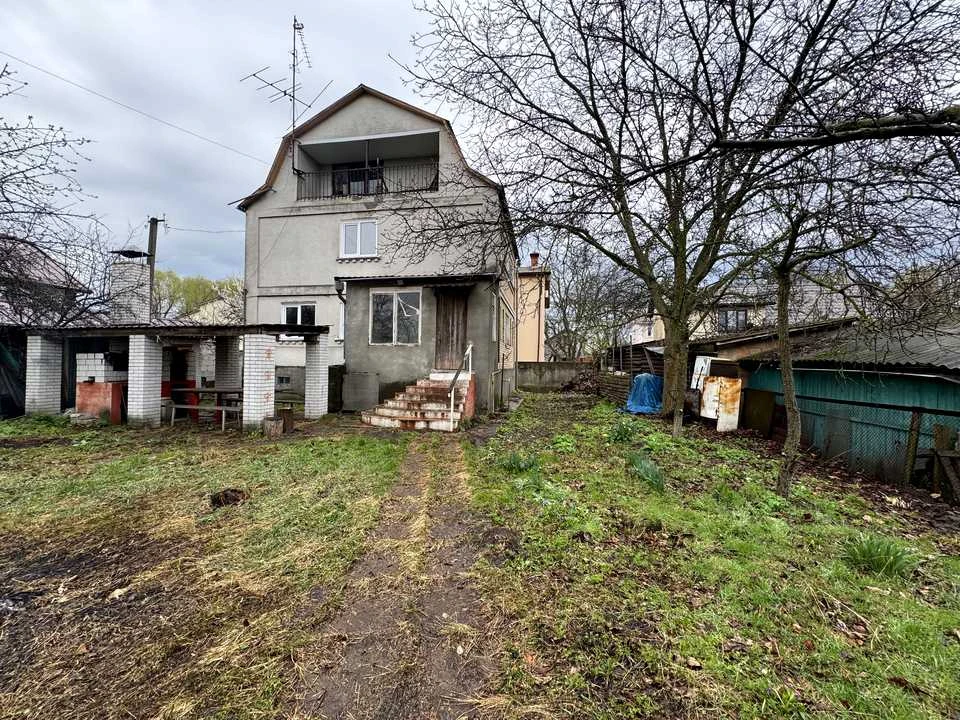 Будинок. Київ, 126-та Садова вул.