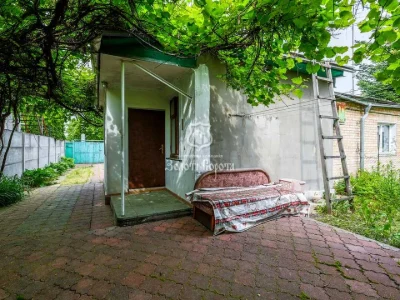 Будинок. Київ, Соснова вул.