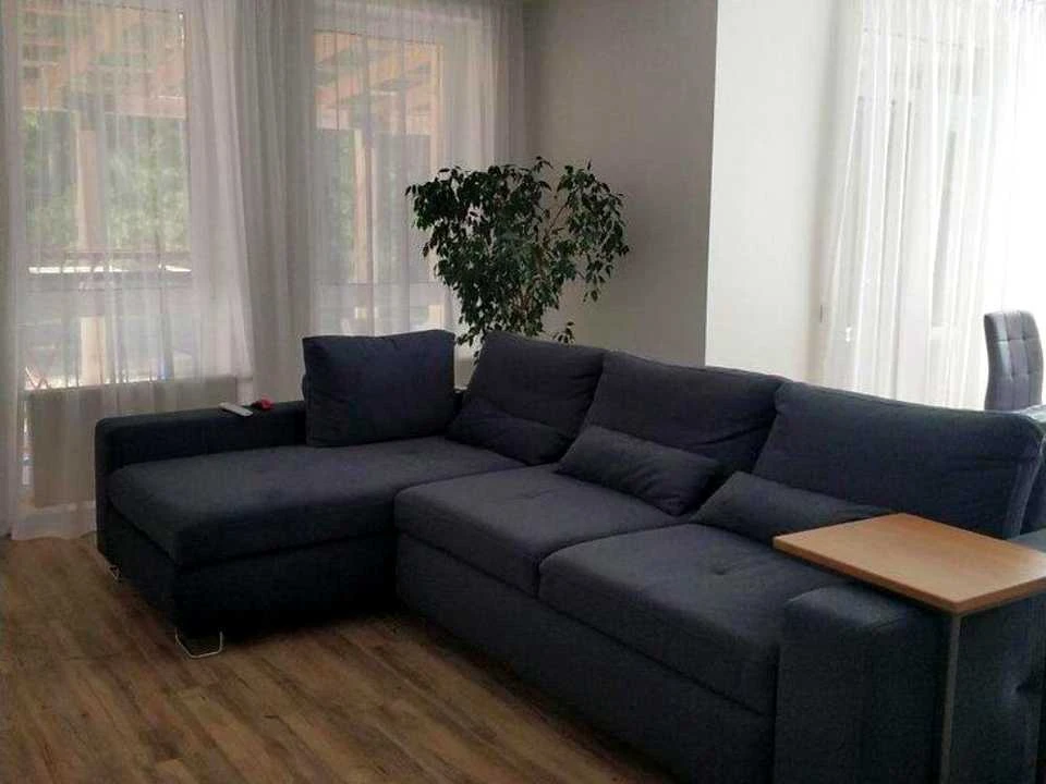 Будинок. Київ, сонячна