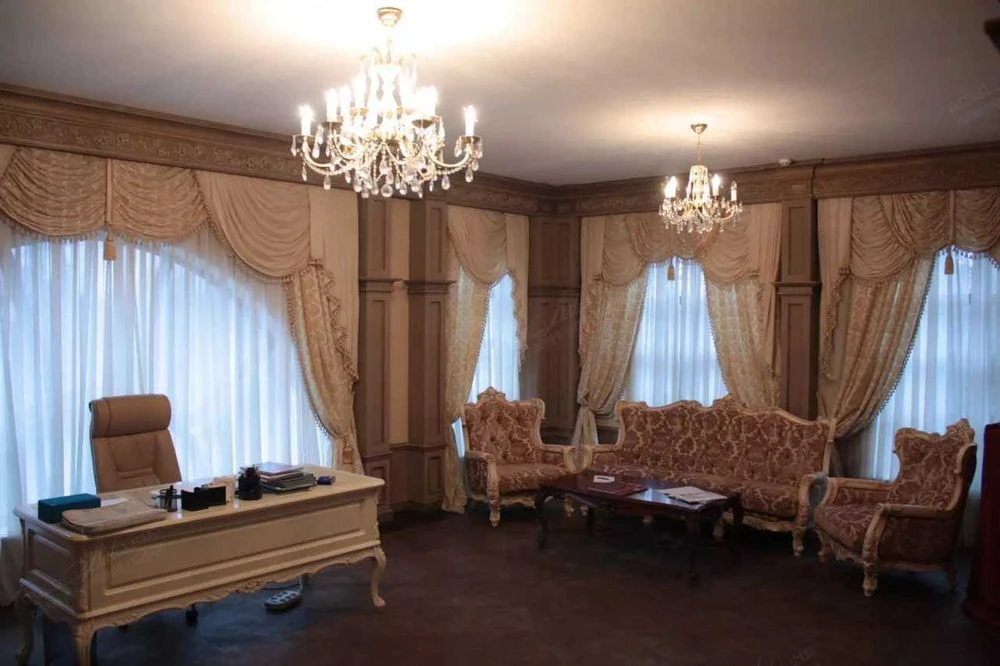 Продам 3-поверховий будинок з унікальним ремонтом, вул. Садо