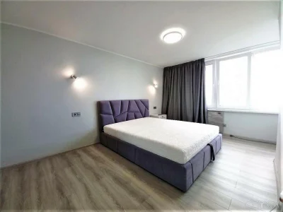 4-комнатная квартира, 100 кв.м