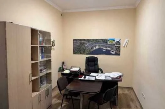 Продам окремо розташований Гуртожиток з адмінкорпусом 1100 м