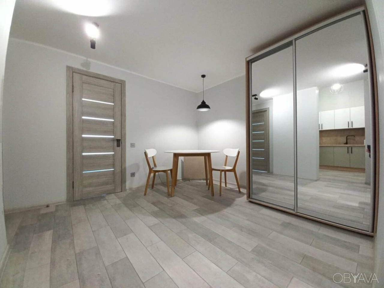 4-комнатная квартира, 100 кв.м