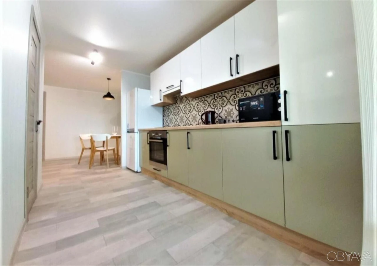 4-комнатная квартира, 100 кв.м