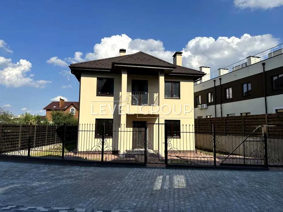 Будинок. Київ, Смерекова вул.