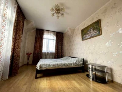 Будинок. Київ, повітрофлотська