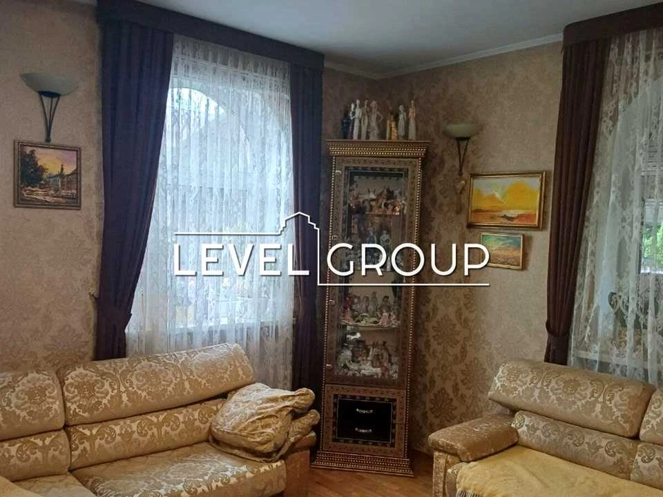 Будинок. Київ, Бориславська вул.