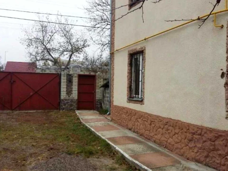 Будинок. Київ, 24-та Садова вул.