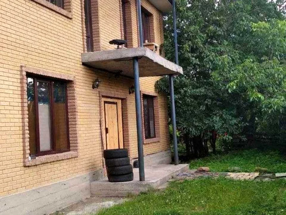 Будинок. Київ, Малинова вул.