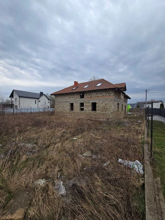 Без% Продаж капітального будинку 250 м² у Жулянах Цегла діля