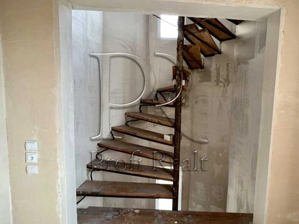 Будинок. Київ, Виноградна вул.