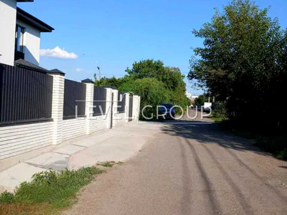 Будинок. Київ, Совська вул.