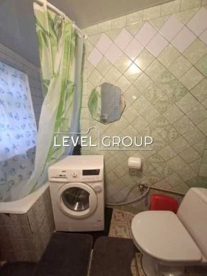 Продається житловий будинок 170м.кв з ділянкою 6,5 соток Кар