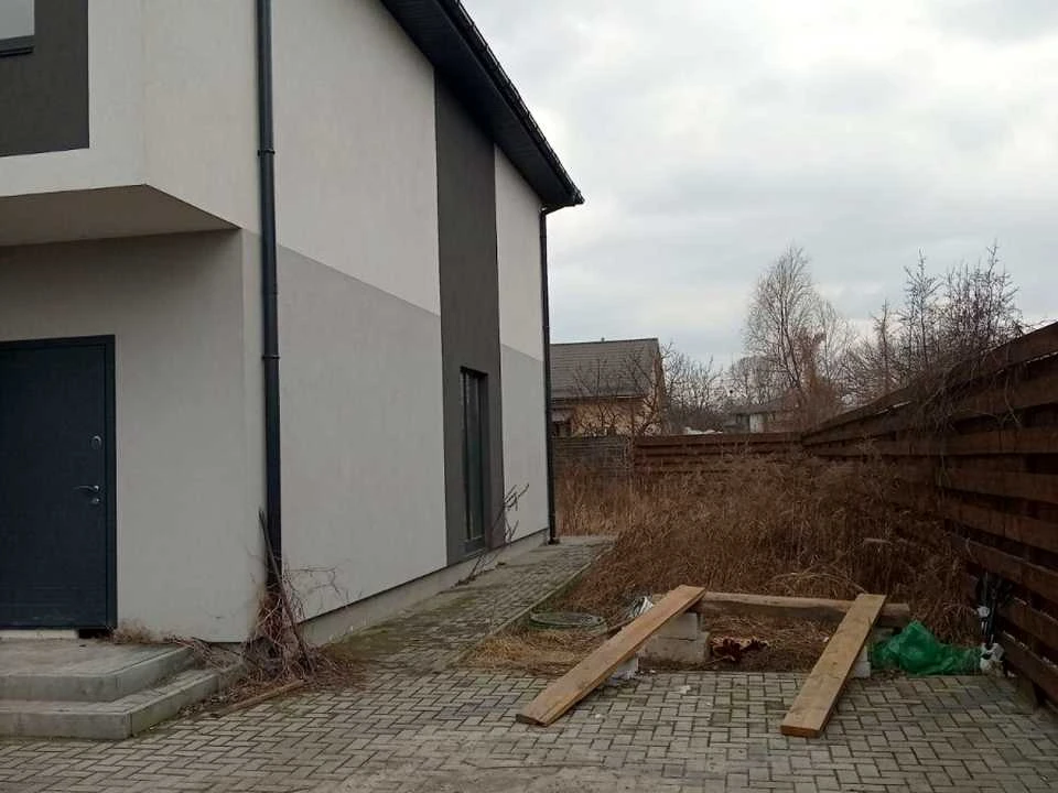 Будинок. Київ, Центральна вул.