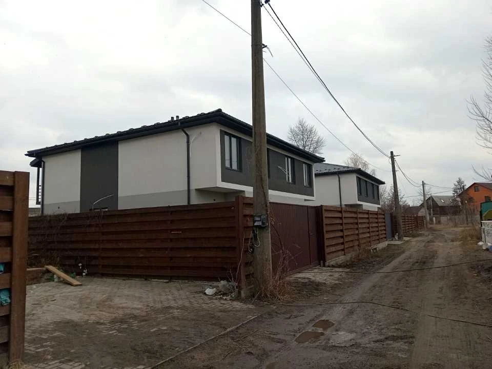 Будинок. Київ, Центральна вул.