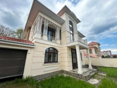 Продам дом в коттеджном городке "Оазис" на 10 станции Фонтан