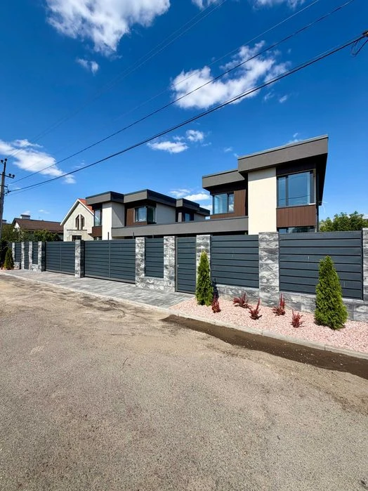 Продаж будинку 150м2 закрита вулиця,метро Славутич Осокорки