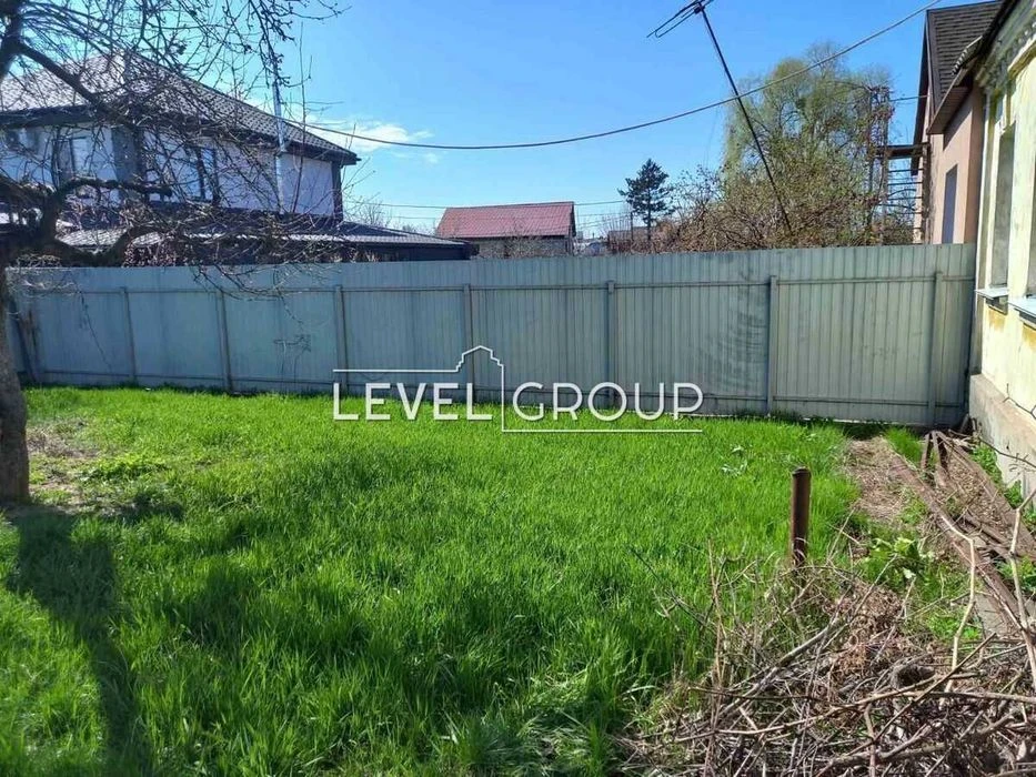 Продаж будинок з ділянкою 7 сот. під будівництво в Жулянах б