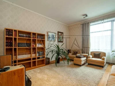 Будинок. Київ, Царське Село