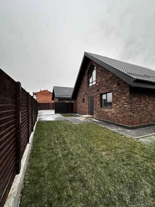 Продаж окремого будинку з Баварської Кладки Київ 5хв м.Славу