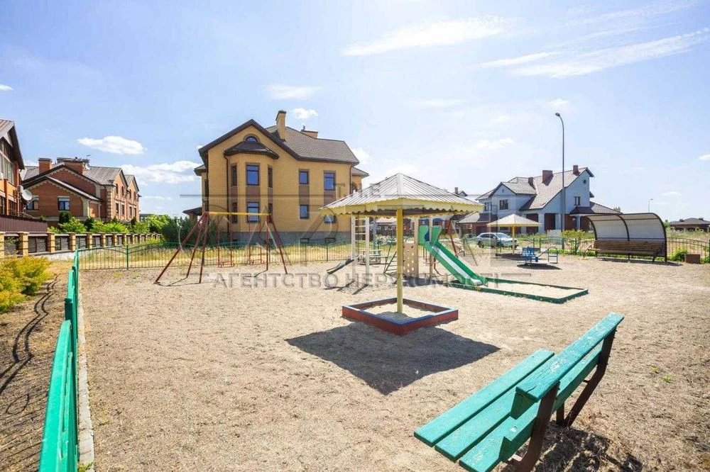 Продажа дома , Троещина, Деснянский р-н, КГ закрытого типа